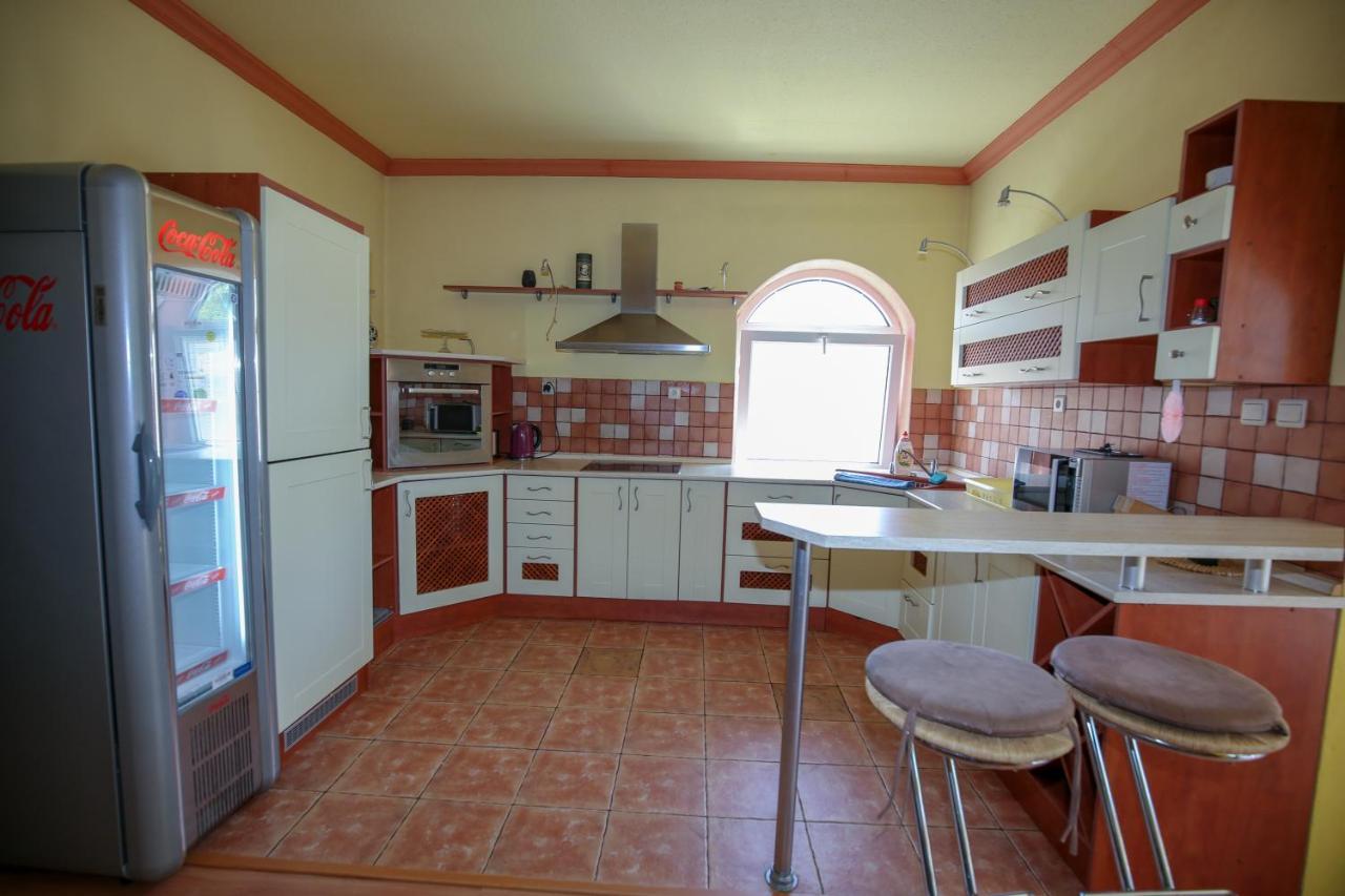 Villa Ametyst Štúrovo Esterno foto